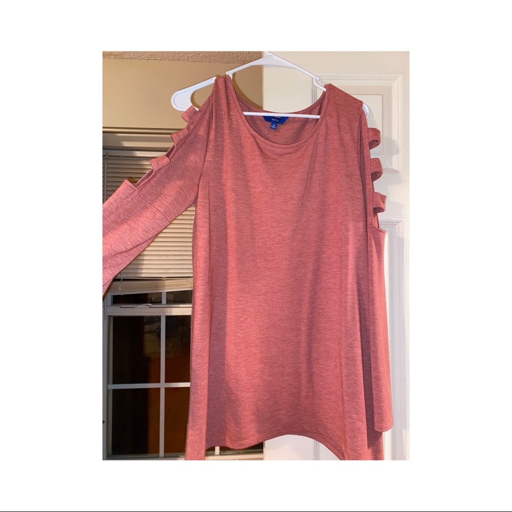 •Boutique Top•